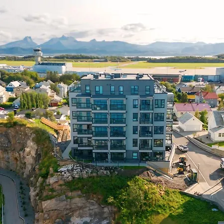 Modern Near Airport 아파트 보도